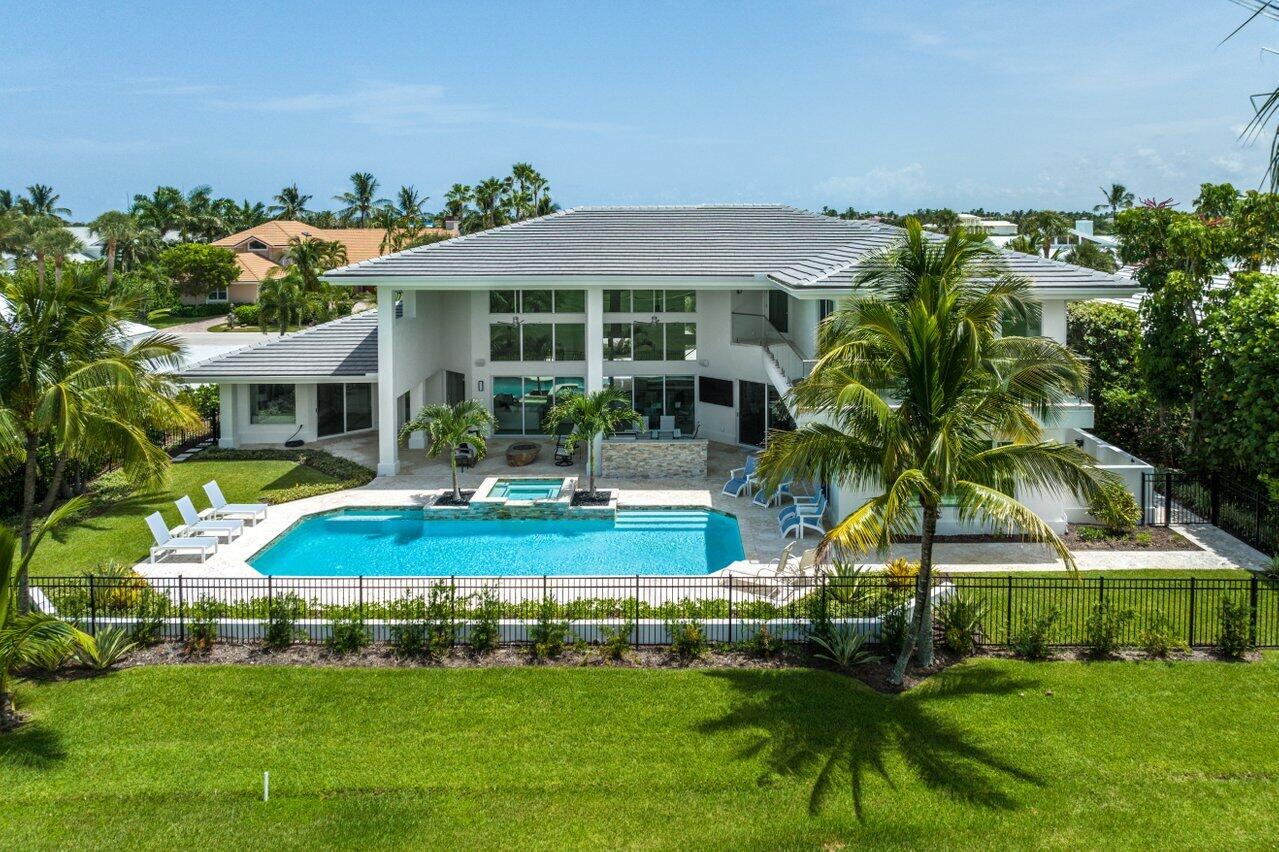 SAILFISH POINT - Residential