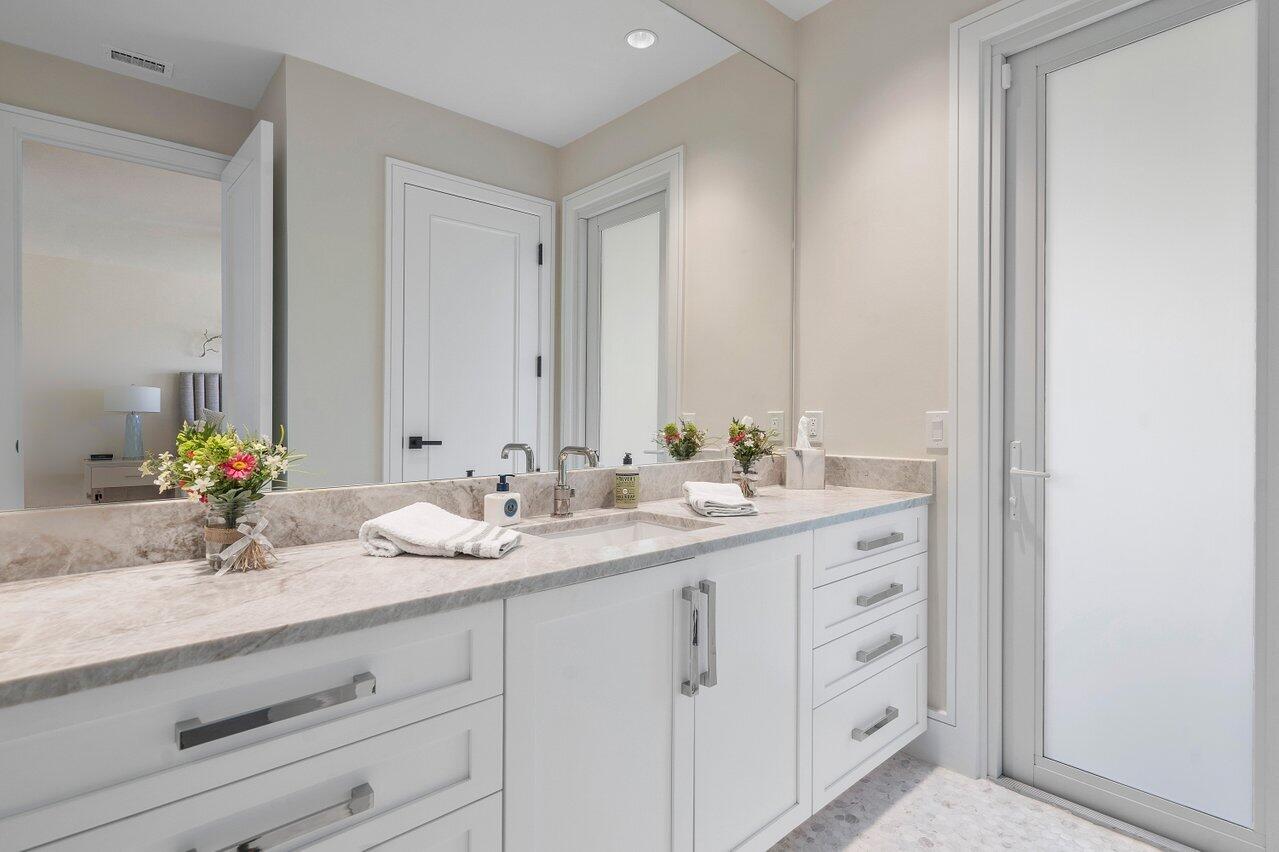 SAILFISH POINT - Residential