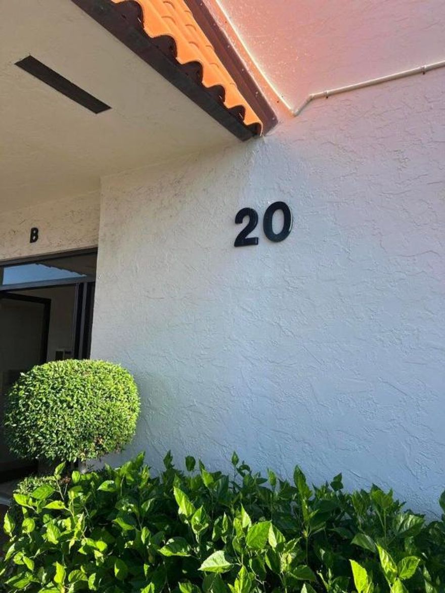 Welcome to your dream seasonal rental in sunny Florida!! This splendid 2-bedroom, 2-bathroom condominium offers an unparalleled waterfront experience with breathtaking views of the Intracoastal Waterway. Wake up to the tranquil beauty of the Intracoastal right outside your window. Enjoy your morning coffee on the private balcony while watching the boats go by. This is a 55+ community in the heart of North Palm Beach and is prime location!!! Just a short drive to the beautiful beaches, Peanut Island Singer Island, the Garden's Mall, Roger Dean Baseball Stadium, Ballpark of the Palm Beaches as well as all the hundreds of restaurants scattered around Palm Beach County. Don't miss out!!!! 

Available immediately and available until end of May 2026