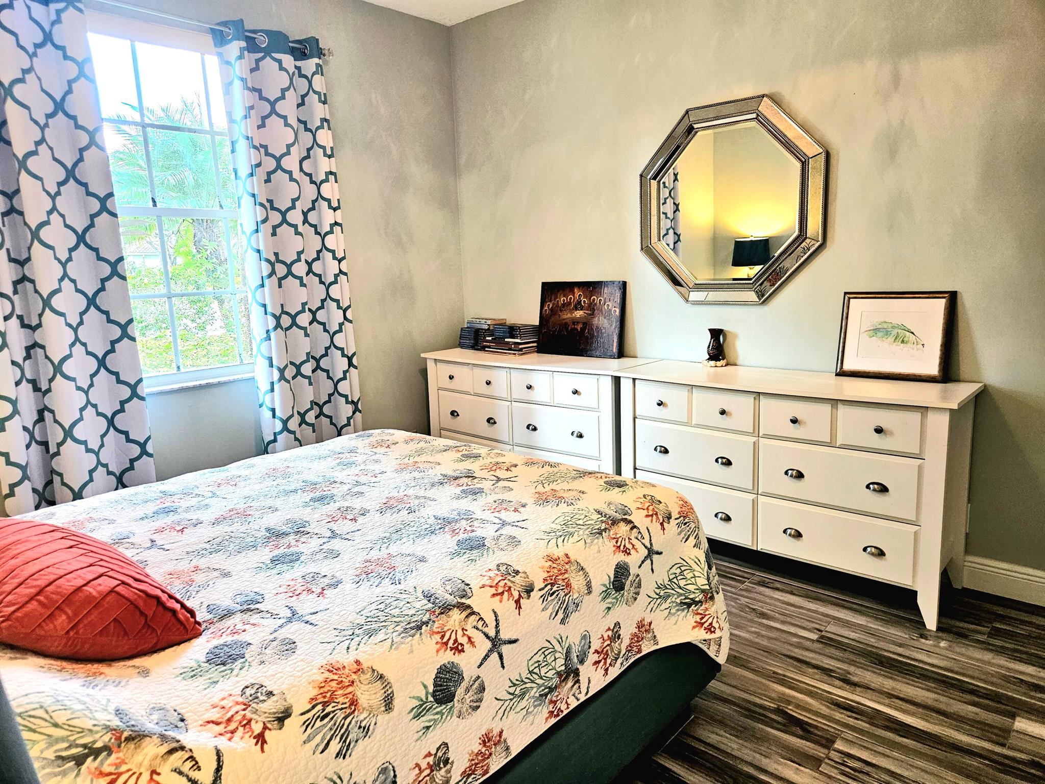BELLAGGIO/ TOWNE PARK 2 - Residential Lease