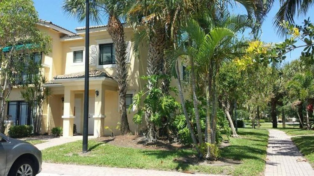 Photo of 2805 Veronia Drive #104, Palm Beach Gardens, FL 33410 (MLS # B26025412)