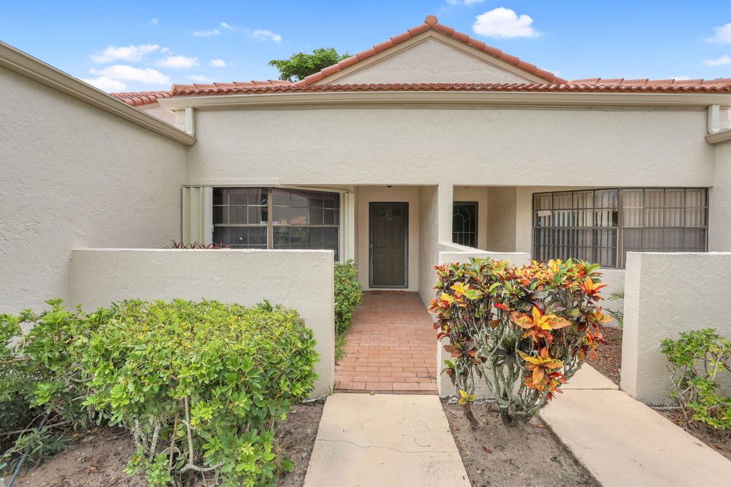 Photo of 5958 Parkwalk Circle W, Boynton Beach, FL 33472 (MLS # R11123385)