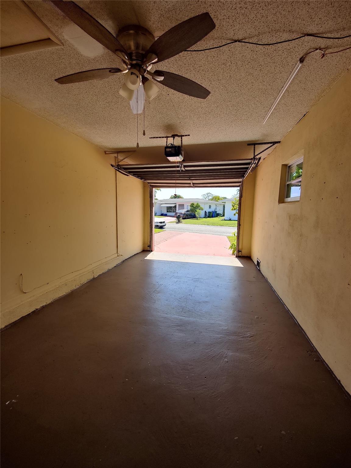 PARADISE GARDENS SEC 4 - Residential Lease