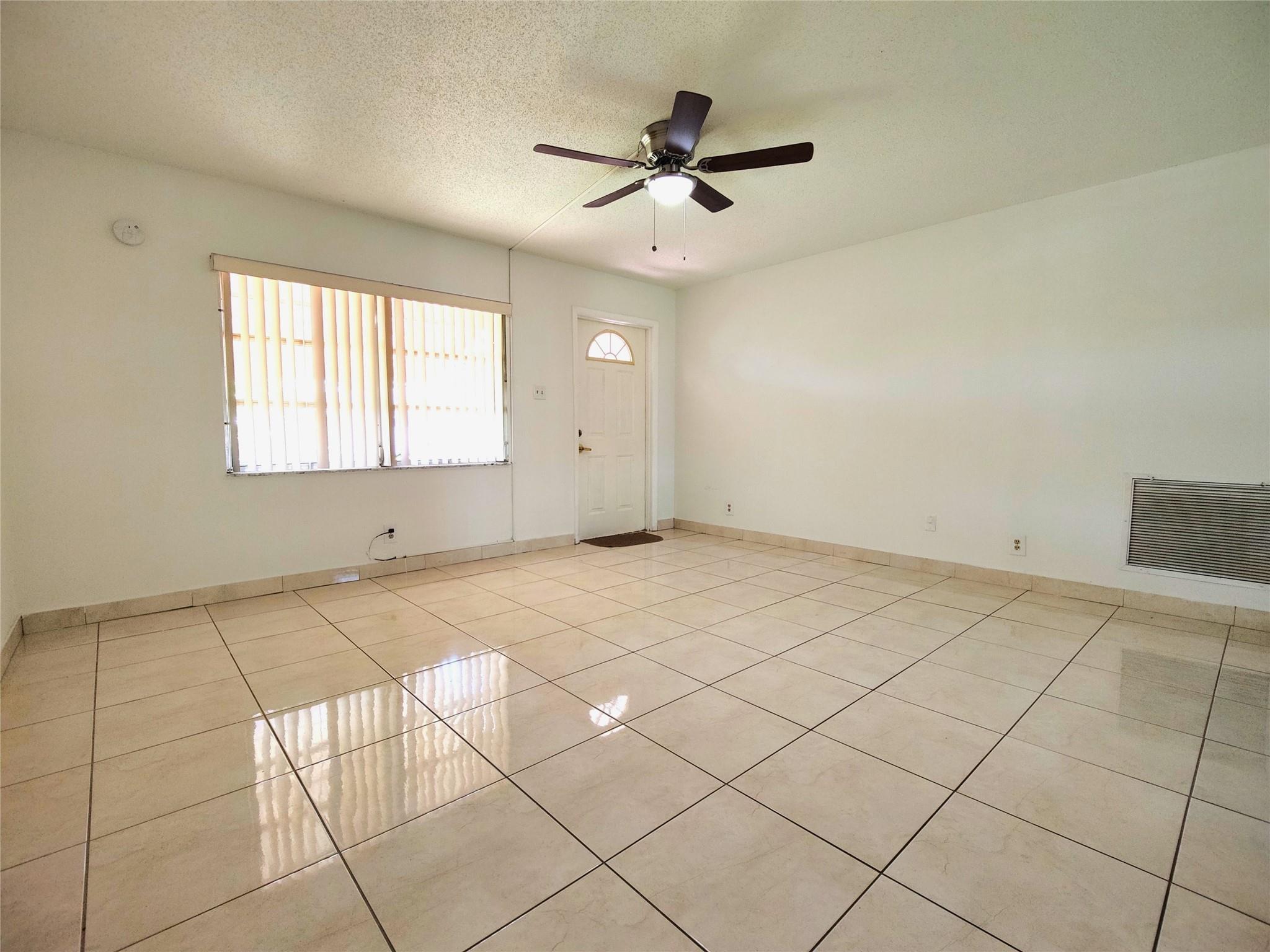 PARADISE GARDENS SEC 4 - Residential Lease