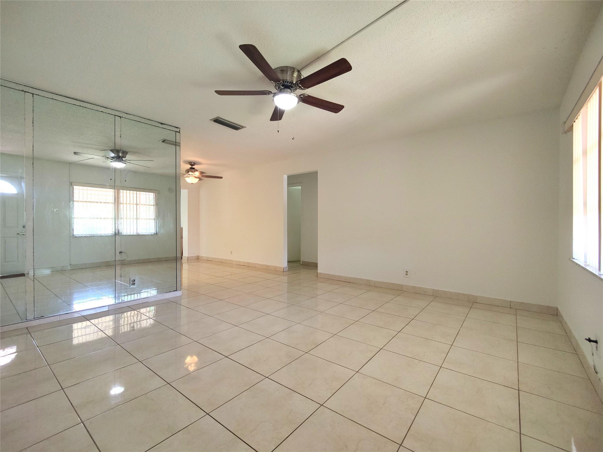 PARADISE GARDENS SEC 4 - Residential Lease