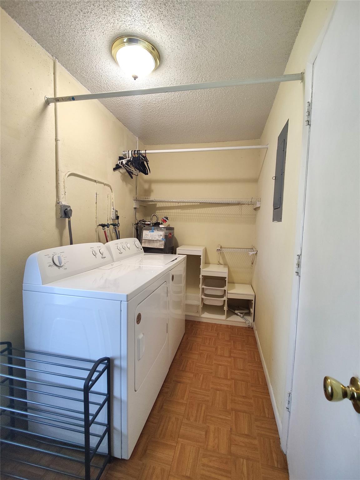 PARADISE GARDENS SEC 4 - Residential Lease