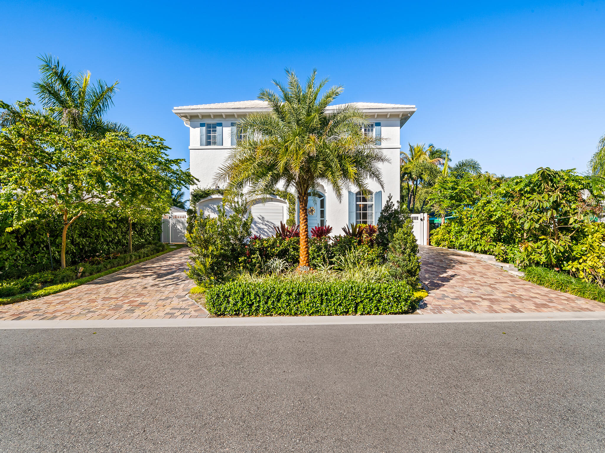 DELRAY BEACH ESPLANADE - Residential