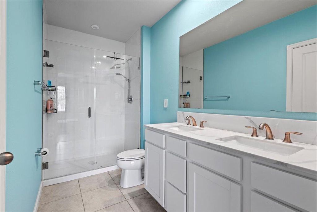 Photo of 825 Persimmon Place, Fort Pierce, FL 34981 (MLS # R10941979)