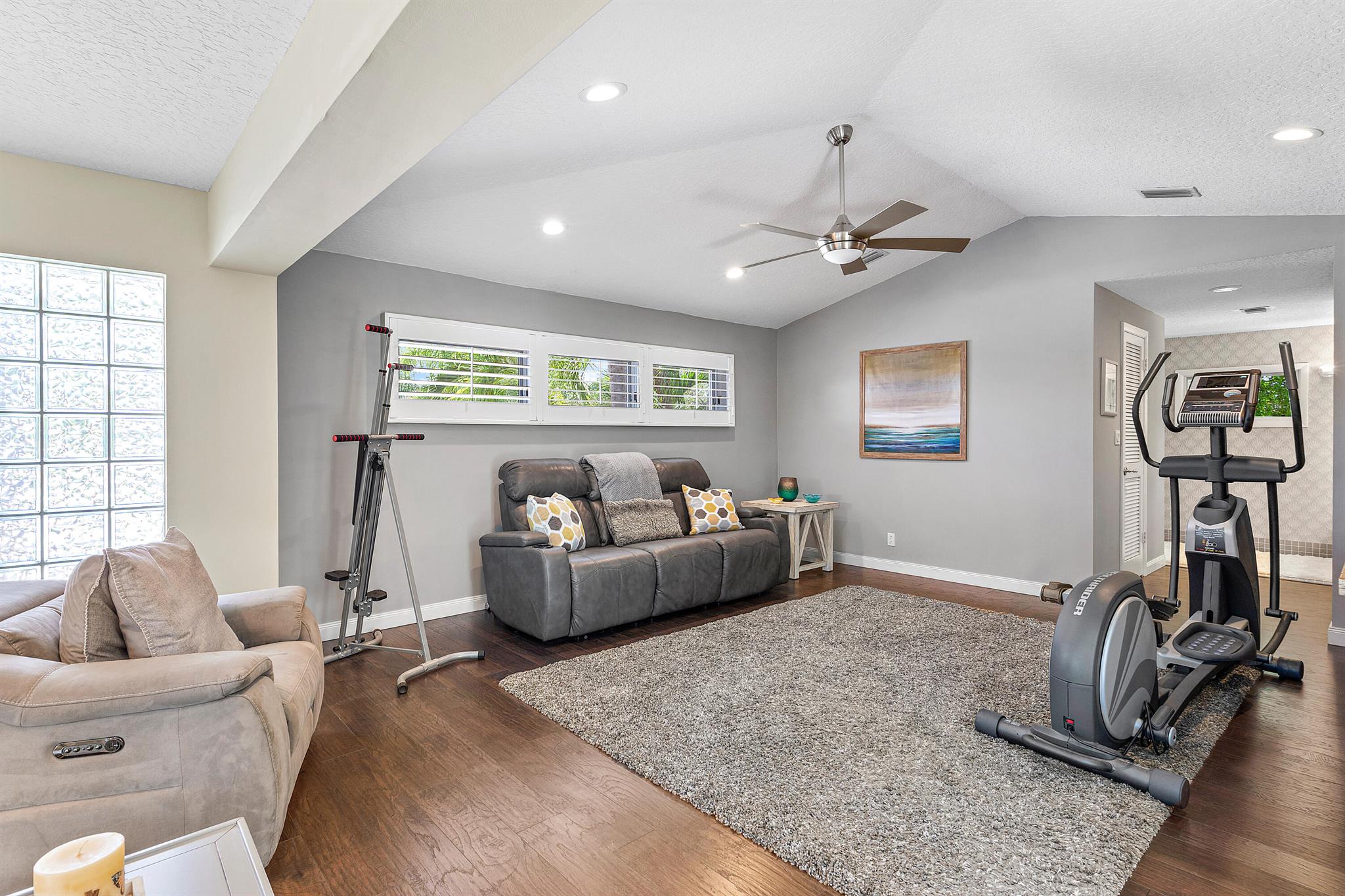 POMPANO SHORES SEC - Residential