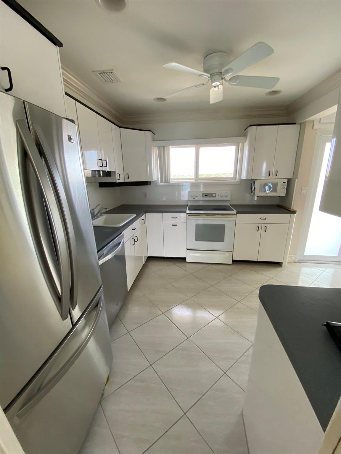 500 SE 21st Ave 805