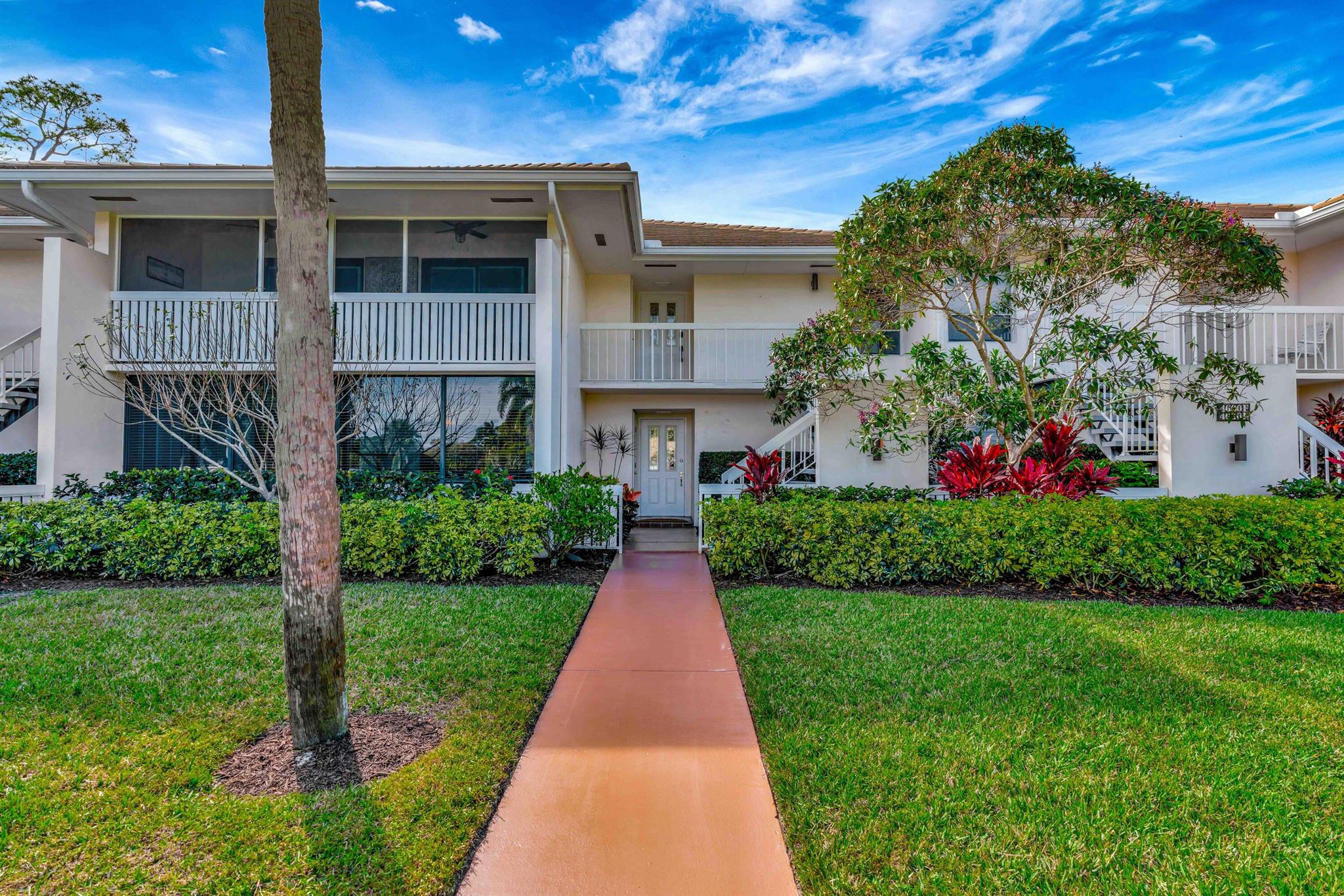 Three-bedroom, two-bath condo, fully furnished with tasteful distinction. Enjoy great southern exposure overlooking a serene pond. The property includes designated parking and a golf cart garage, with the golf cart included in the price. Pipers Landing is a hidden gem in Palm City, offering golf, tennis, pickleball, bocce ball, a renovated clubhouse, and a marina accommodating boats up to 65 feet with new docks and weather protection. Membership/HOA fees are $6,942 quarterly, with a capital reserve fee of $1,143 quarterly, an annual food and beverage minimum of $1,200, a one-time non-refundable capital contribution of $30,000, a one-time non-refundable capital contribution of $30,000, and a $65,000 membership equity fee, of which $25,000 is refundable upon resale.