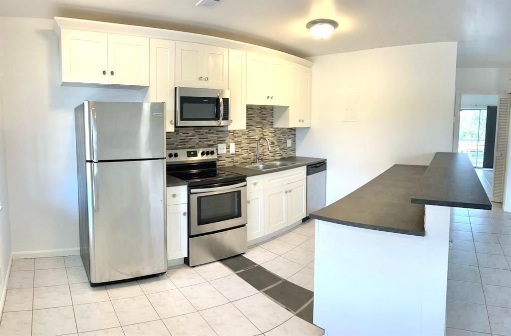 1004 Pine Drive 204