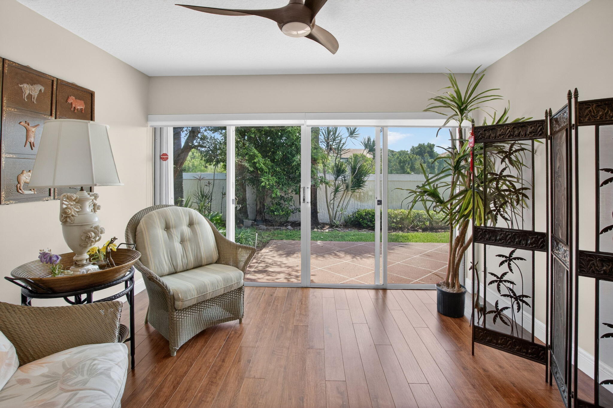 CORAL LAKES - Residential