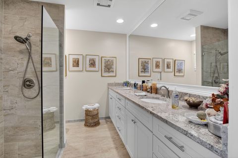 Tiny photo for 5582 Royal Lake Circle, Boynton Beach, FL 33437 (MLS # B26035429)