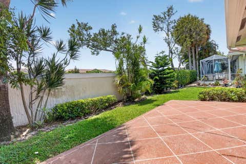 Tiny photo for 5582 Royal Lake Circle, Boynton Beach, FL 33437 (MLS # B26035429)
