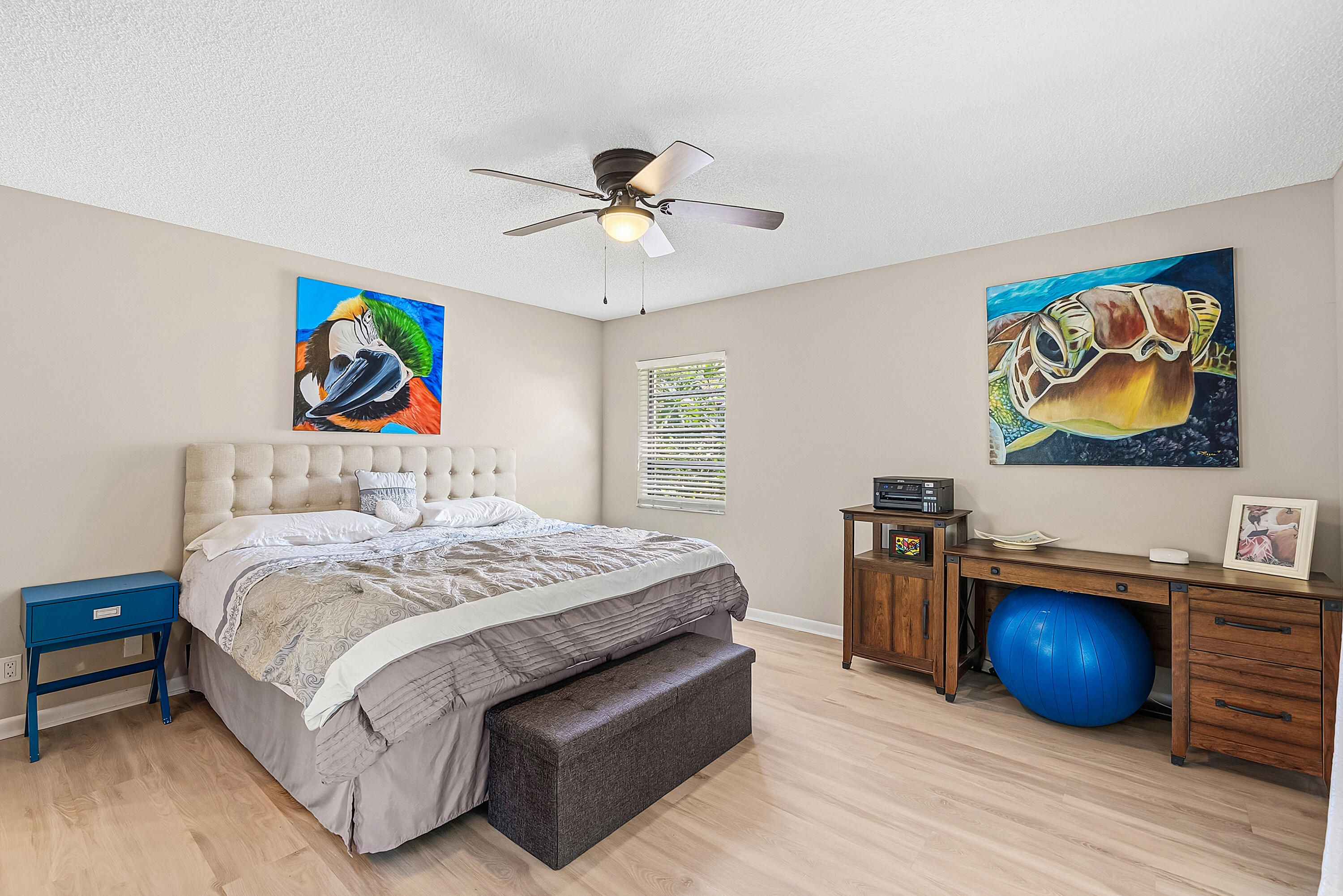 PALM CHASE - Residential