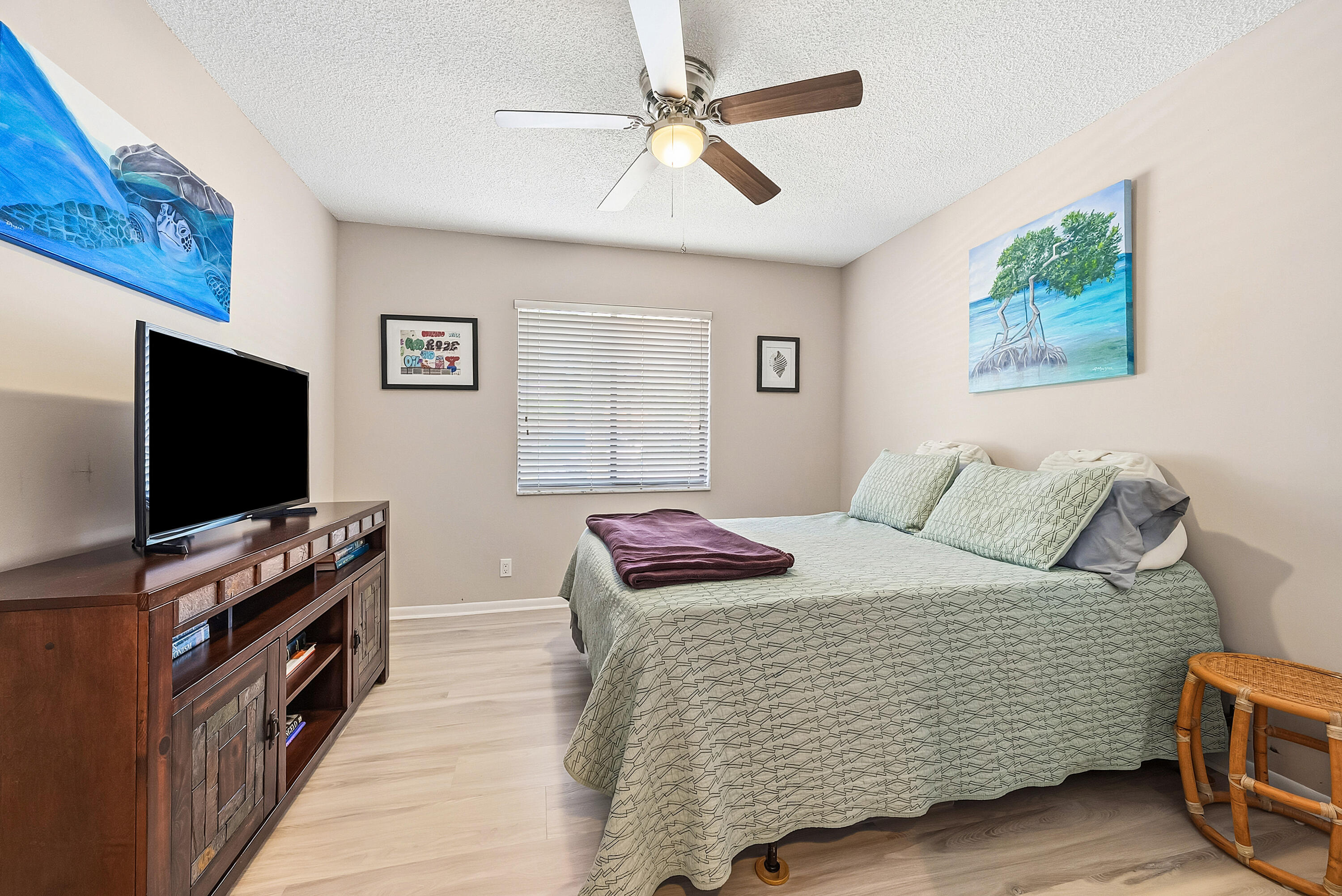 PALM CHASE - Residential