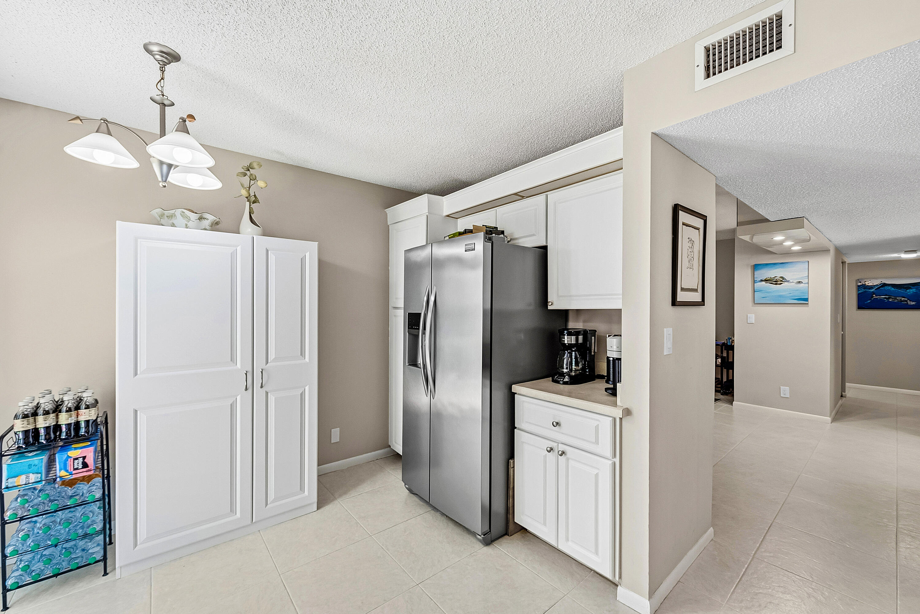 PALM CHASE - Residential