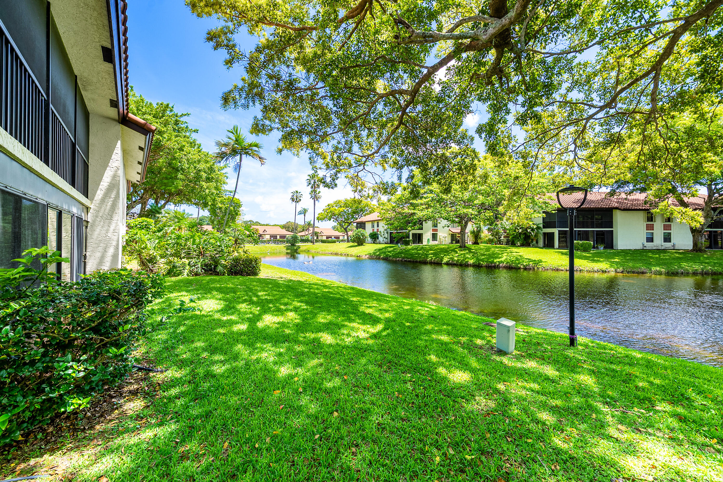 PALM CHASE - Residential