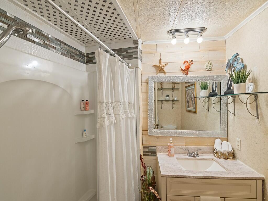 Pinelake Village - Residential