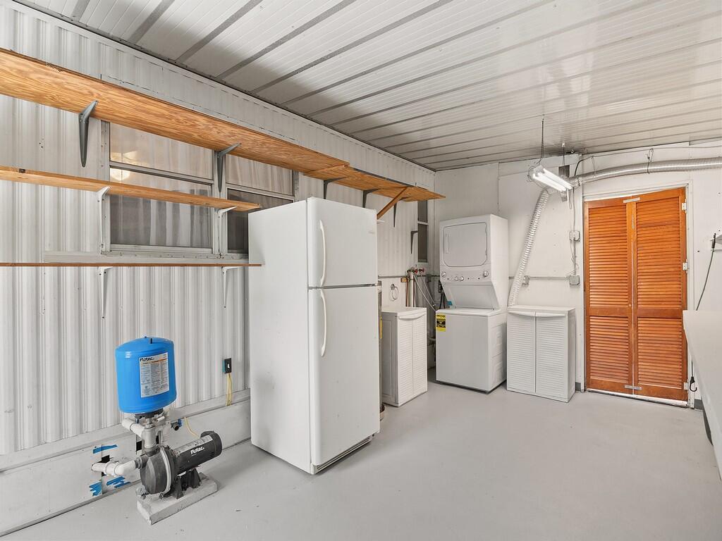 Pinelake Village - Residential