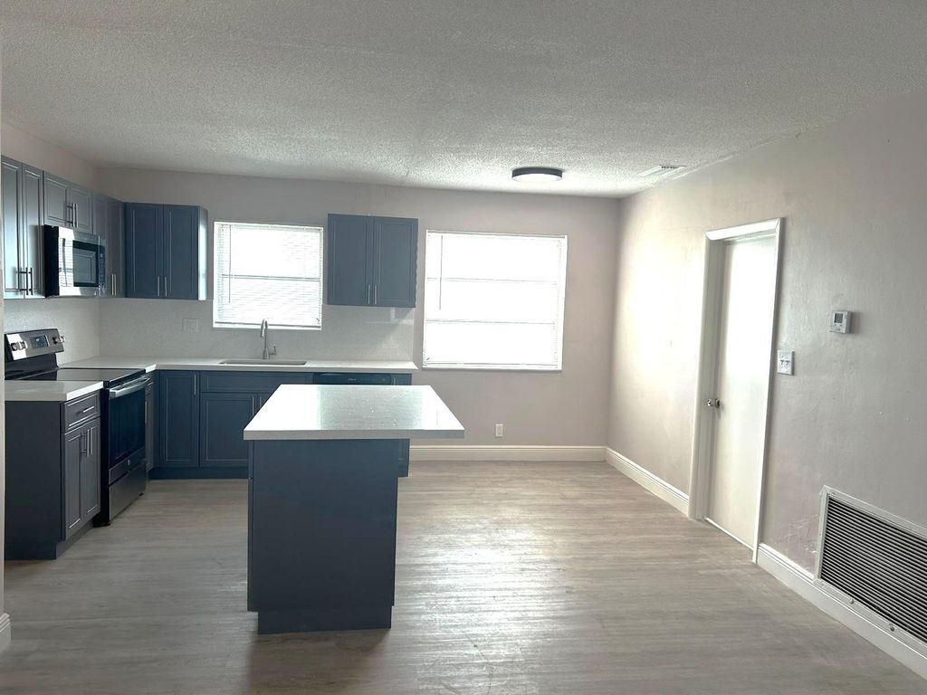 Photo of 3240 Sheridan Ln, Hollywood, FL 33021 (MLS # F10533874)