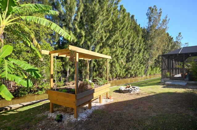 SUNNYLAND BEACH SEC 7 - Residential