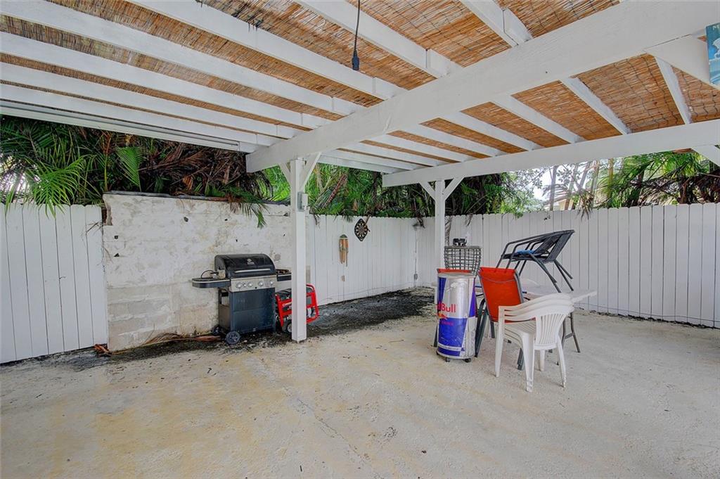 EMERALD HILLS 68-26 B - Residential