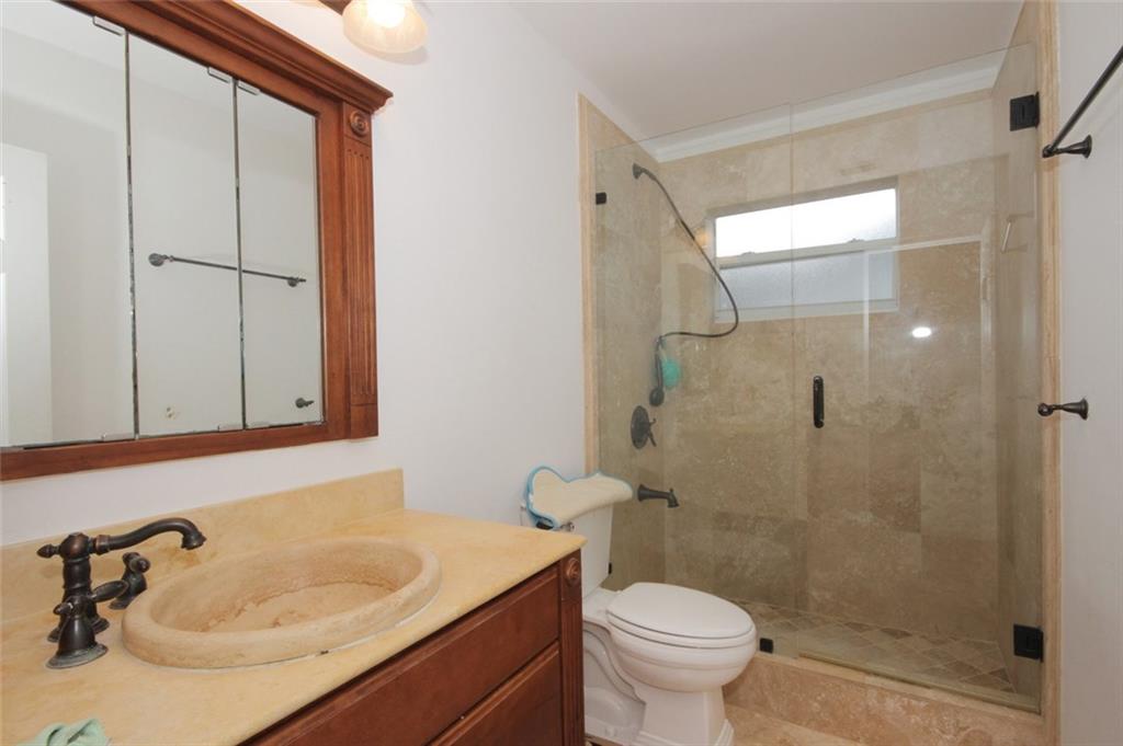 EMERALD HILLS 68-26 B - Residential