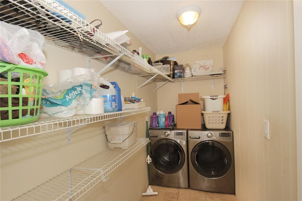 EMERALD HILLS 68-26 B - Residential