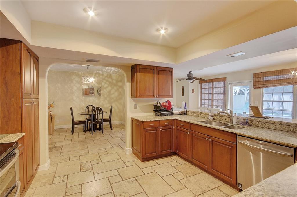 EMERALD HILLS 68-26 B - Residential