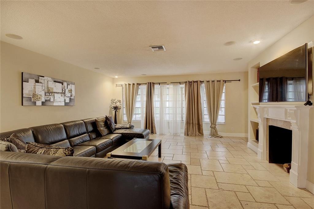 EMERALD HILLS 68-26 B - Residential