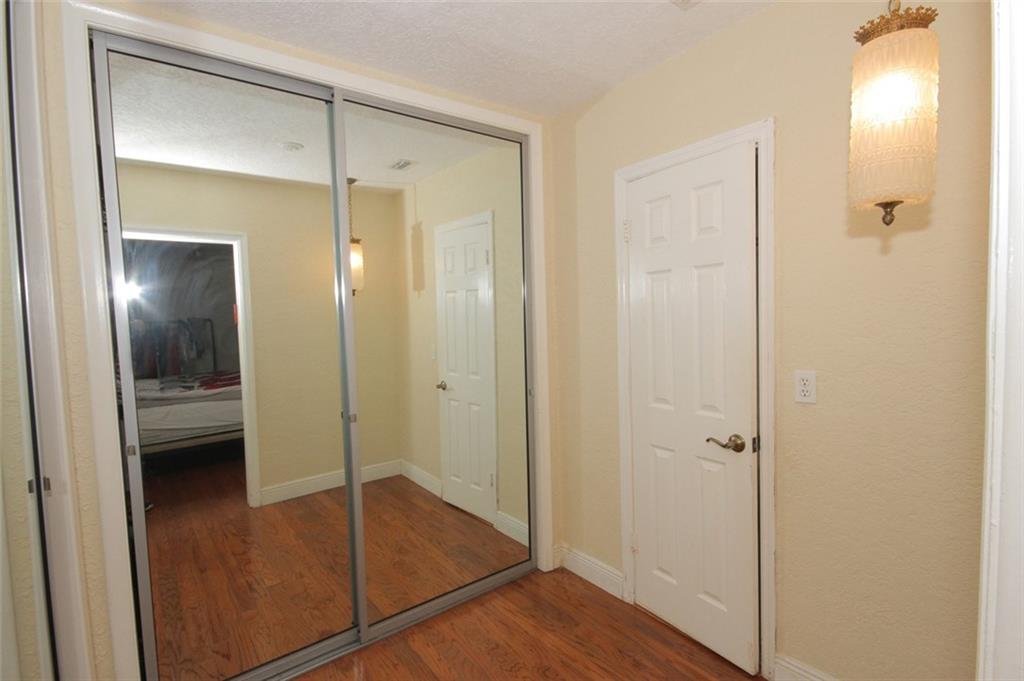 EMERALD HILLS 68-26 B - Residential