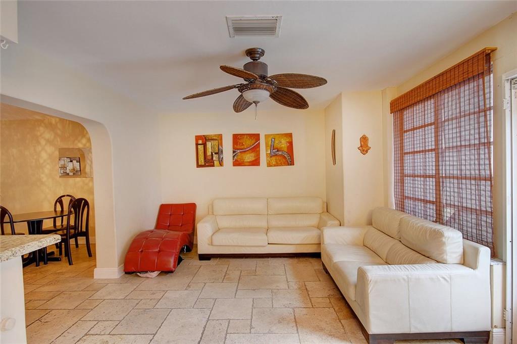 EMERALD HILLS 68-26 B - Residential