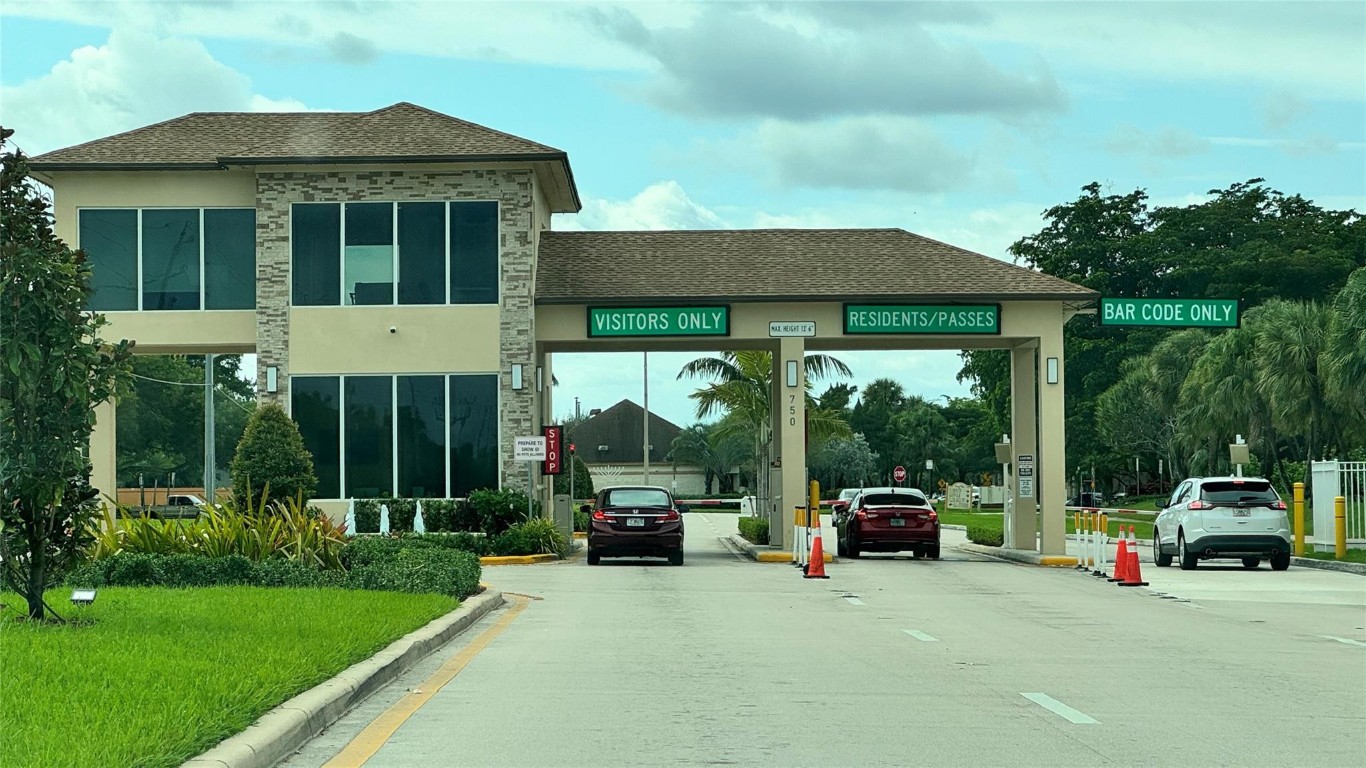 NEW HAMPTON - Residential