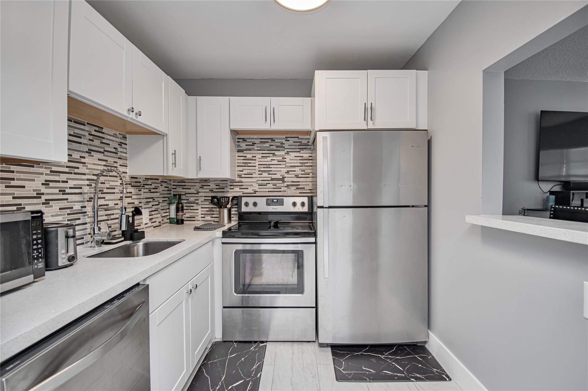 CENTURY VILLAGE- FANSHAW - Residential