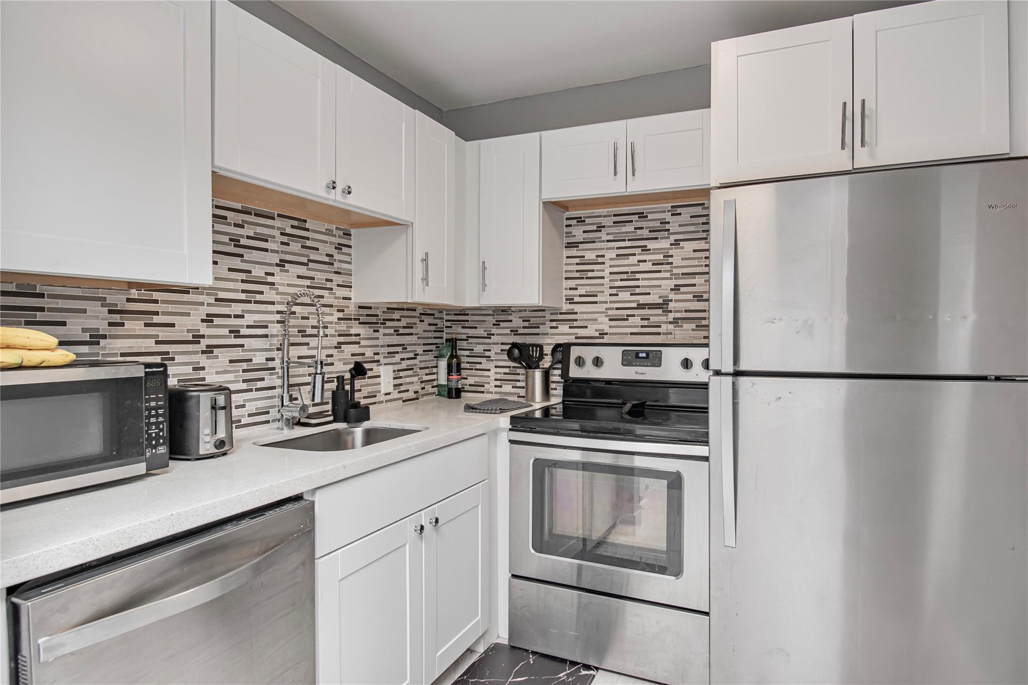 CENTURY VILLAGE- FANSHAW - Residential