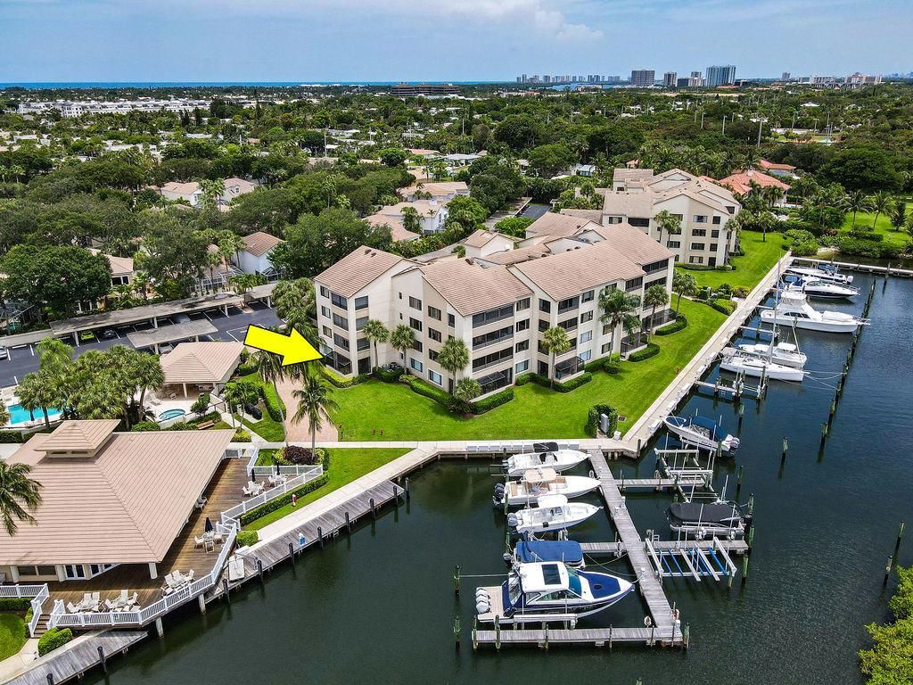 Photo of 817 Oak Harbour Drive #817, Juno Beach, FL 33408 (MLS # R10733528)