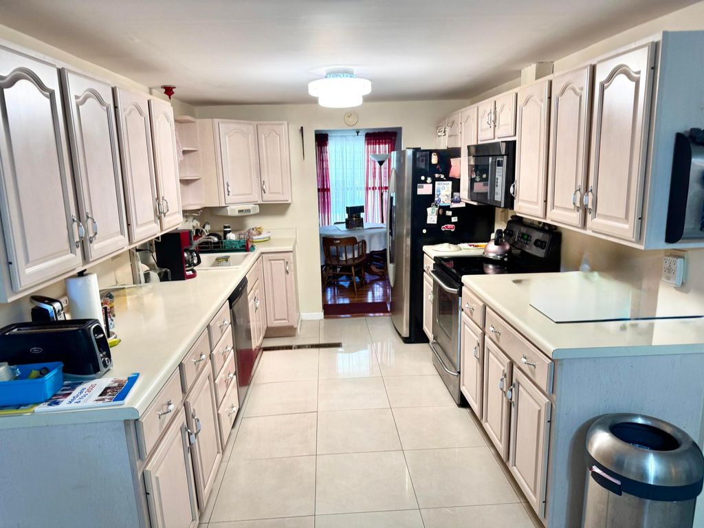 Photo of 8948 W Shady Lane, Boynton Beach, FL 33436 (MLS # R11159508)