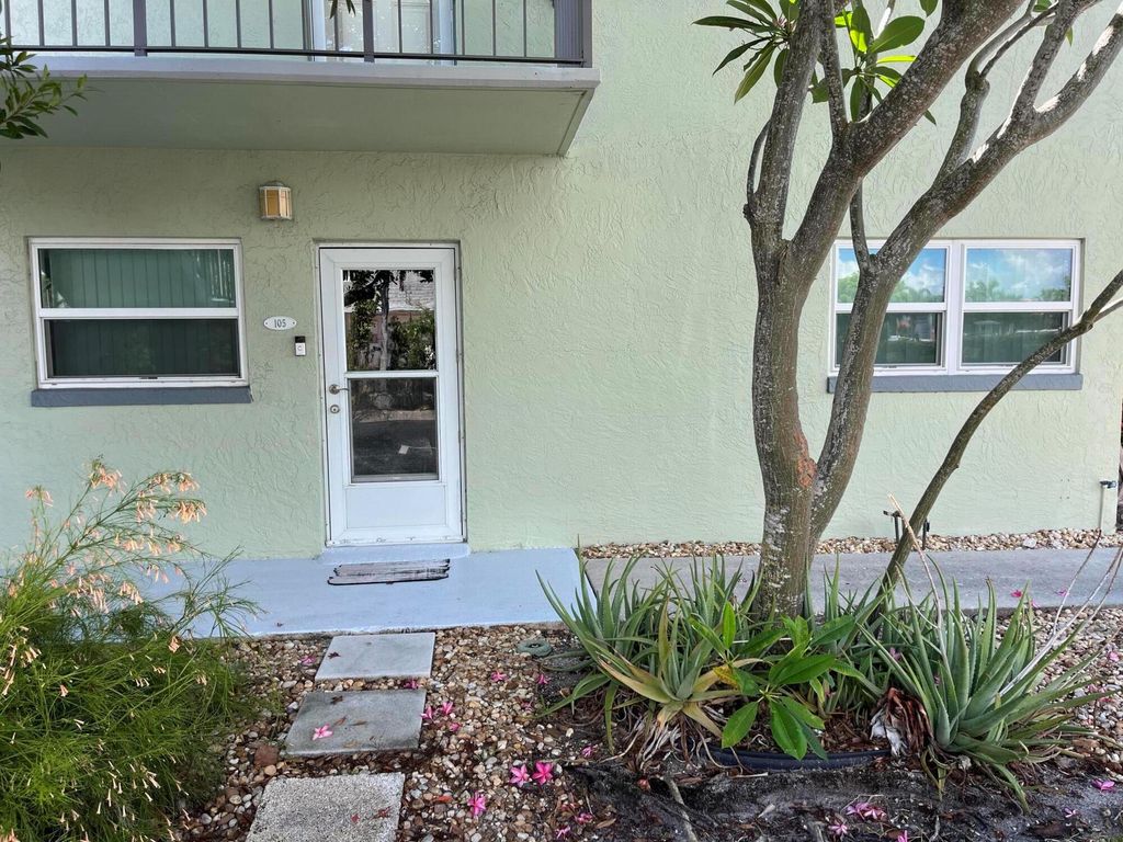 Photo of 323 Leeward Lane #105, Fort Pierce, FL 34949 (MLS # R11056036)
