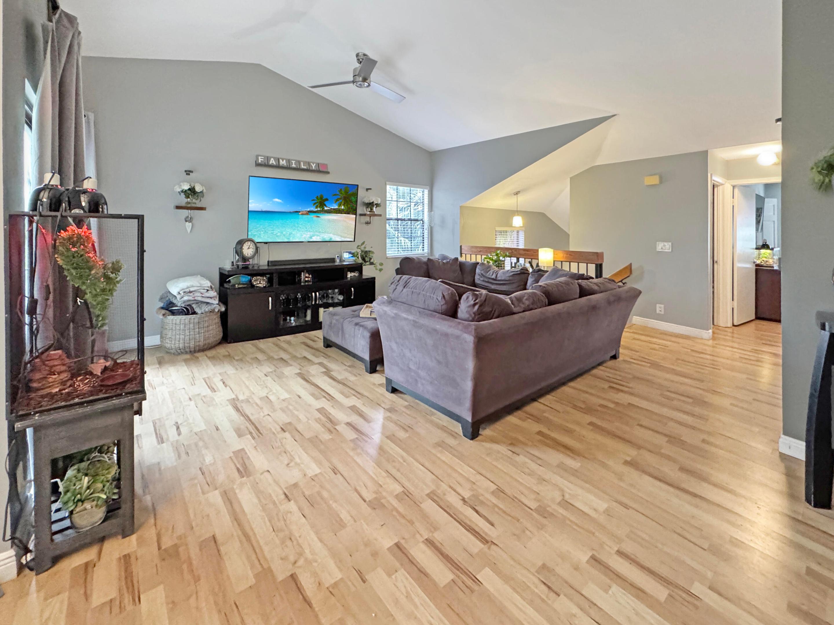 1661 Cypress Pointe Drive 5b