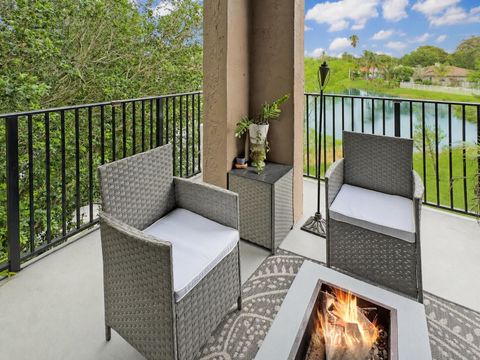 Tiny photo for 1661 Cypress Pointe Drive #5b, Coral Springs, FL 33071 (MLS # B26037564)