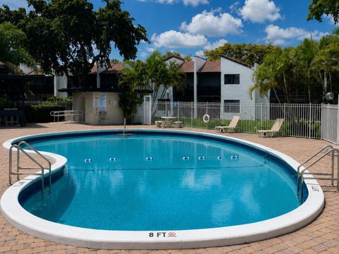 Tiny photo for 1661 Cypress Pointe Drive #5b, Coral Springs, FL 33071 (MLS # B26037564)