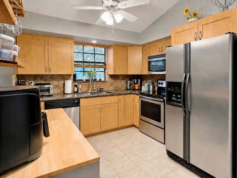 Tiny photo for 1661 Cypress Pointe Drive #5b, Coral Springs, FL 33071 (MLS # B26037564)