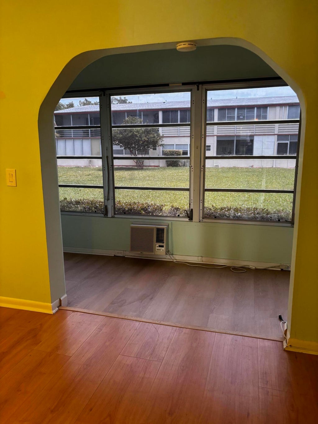 Photo of 4 Sussex, West Palm Beach, FL 33417 (MLS # B26038401)