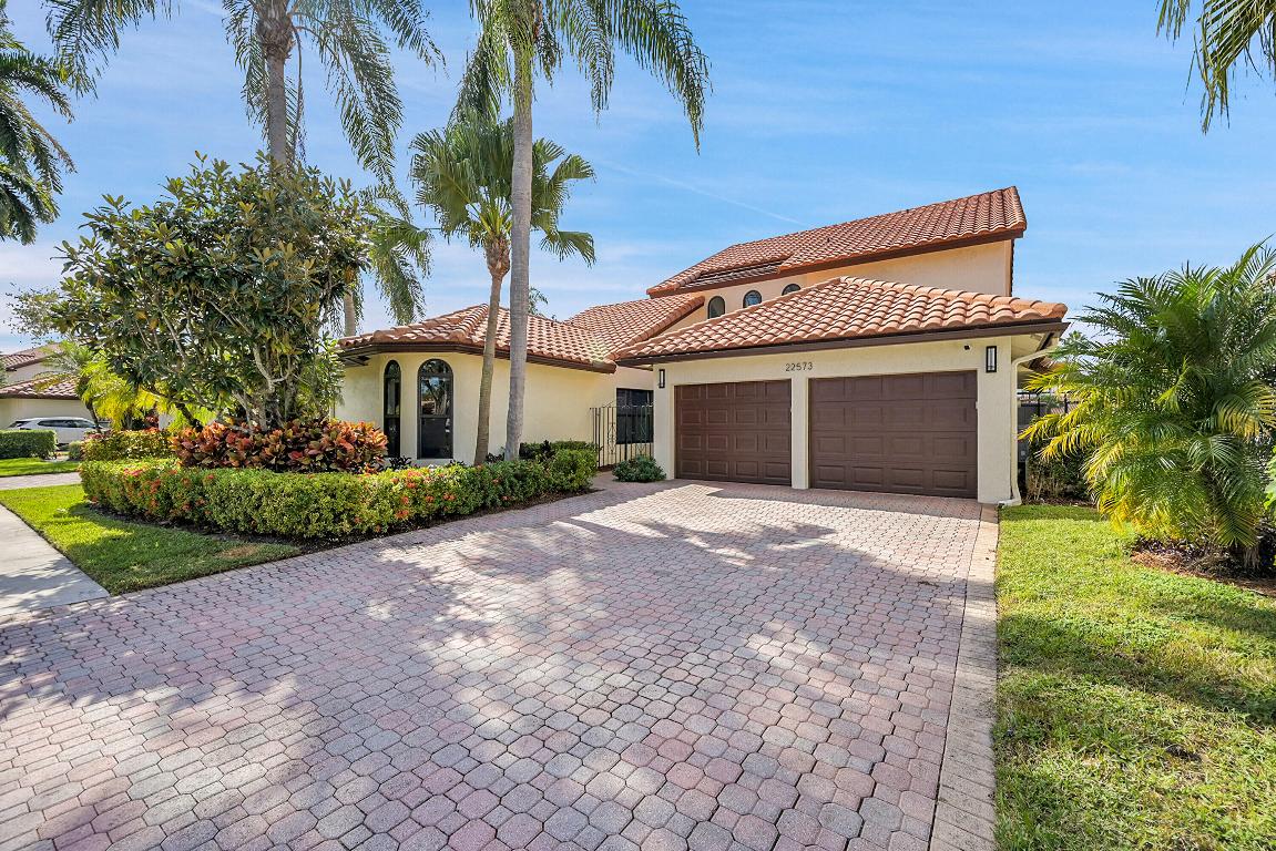 22573 Esplanada Drive, Boca Raton, FL, 33433/$1,299,000 4 22573 Esplanada Drive