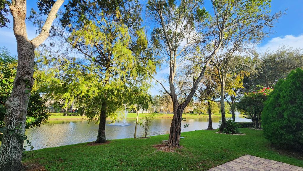 Photo of 1042 Grove Park Circle, Boynton Beach, FL 33436 (MLS # R11164659)