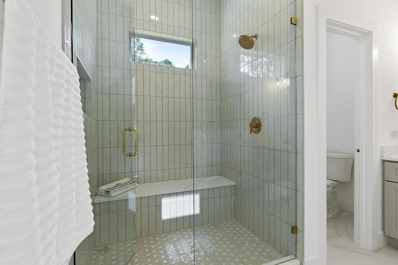 VERO LAKE ESTATES UNIT G - Residential