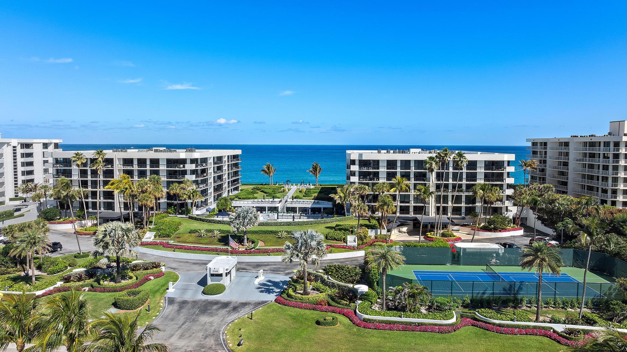 CARLTON PLACE CONDO - Residential