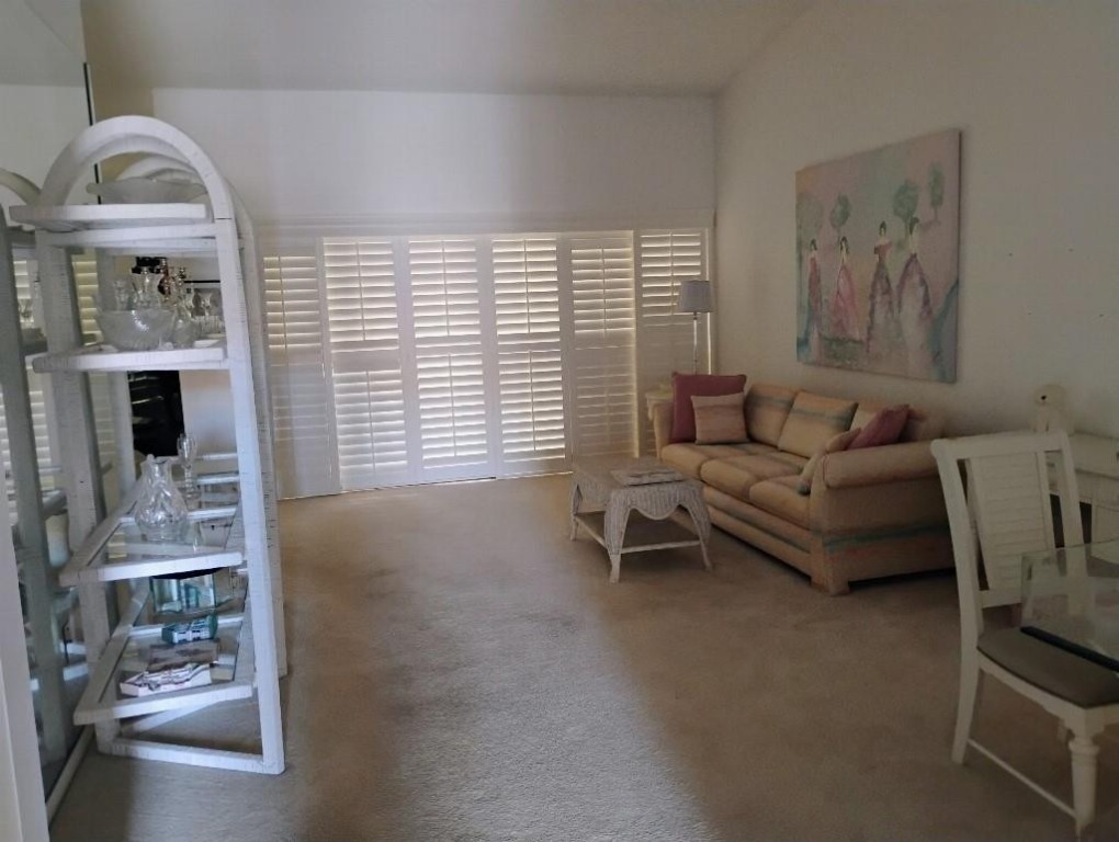 Villas Willow Bend - Residential